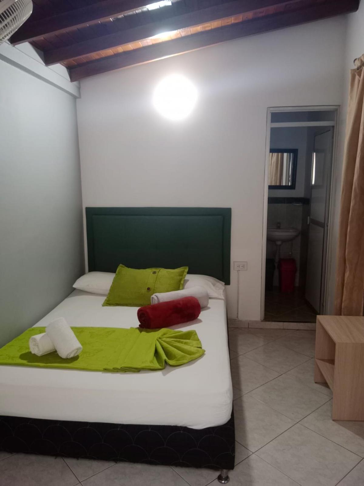 Hotel El Deportista Medellín Dış mekan fotoğraf